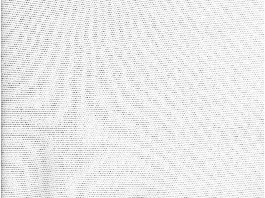 Fine white cotton weave, standing for the clean skin-warm character of white musk
